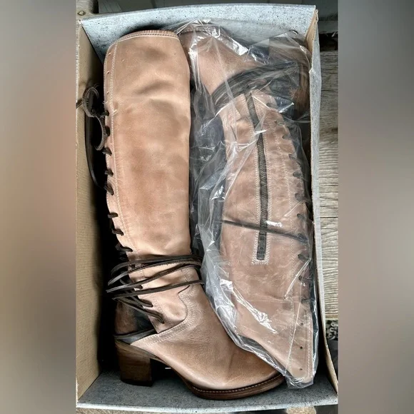 FREEBIRD BOOTS “COAL” color: TAUPE